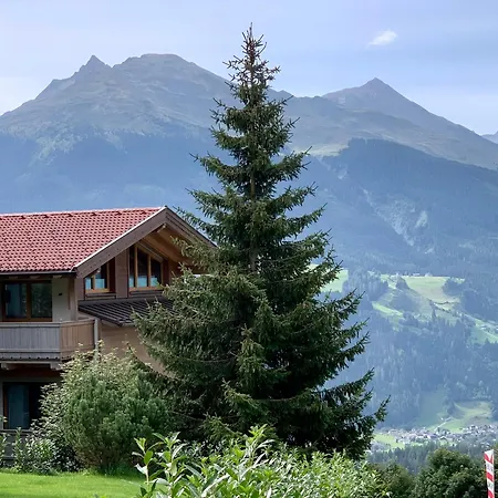 Kitzbueheler Alpenlodge Bergblick